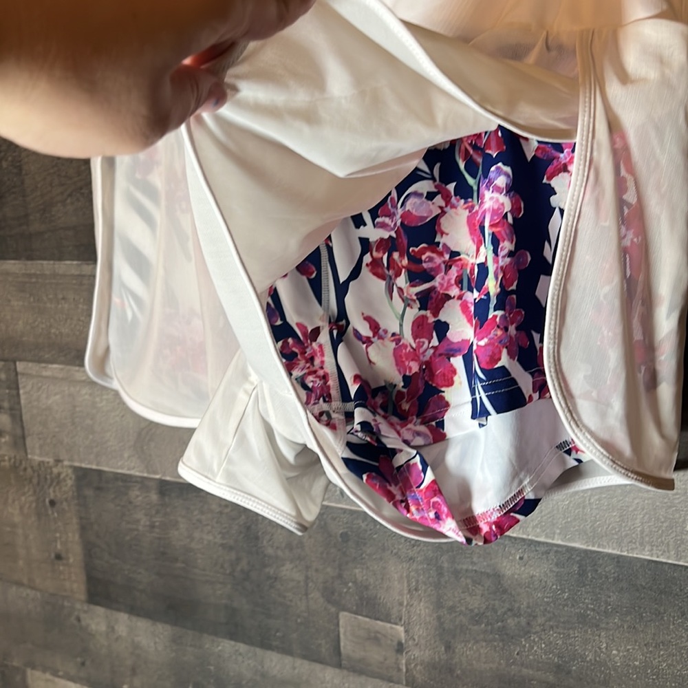 Layered Fabletics Shorts - Picture 2 of 5